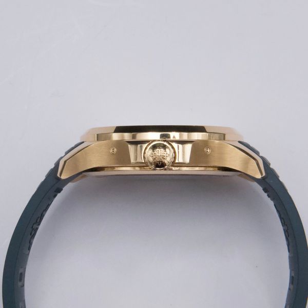 Patek Philippe Aquanaut 5261R-001